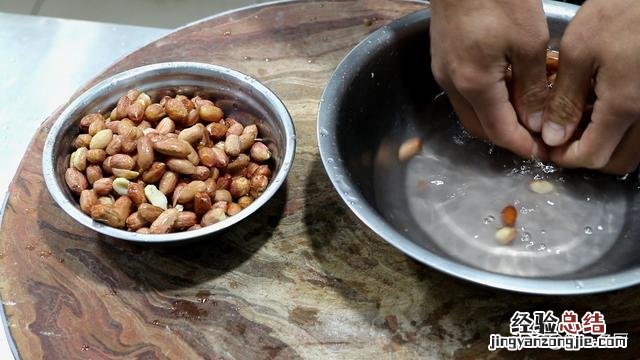新鲜花生米最简单好吃的做法 花生米怎么炒好吃又脆