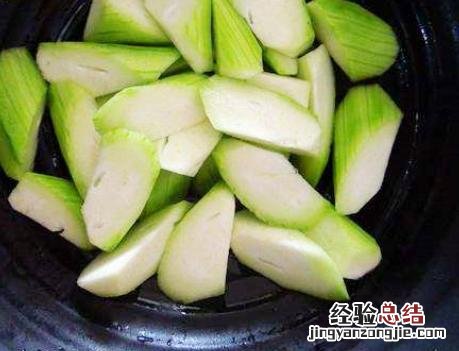 用盐水洗花蛤的正确方法 花蛤怎么洗才干净又好吃