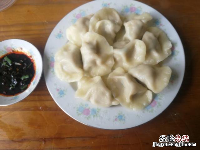 怎样煮冻饺子正确煮法 煮饺子怎样煮才不会破皮