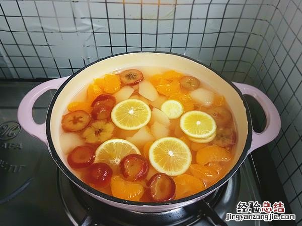 自制一款平民润肺止咳糖水 怎样煮梨水止咳化痰效果好
