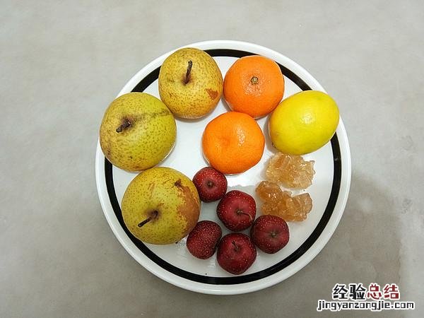 自制一款平民润肺止咳糖水 怎样煮梨水止咳化痰效果好