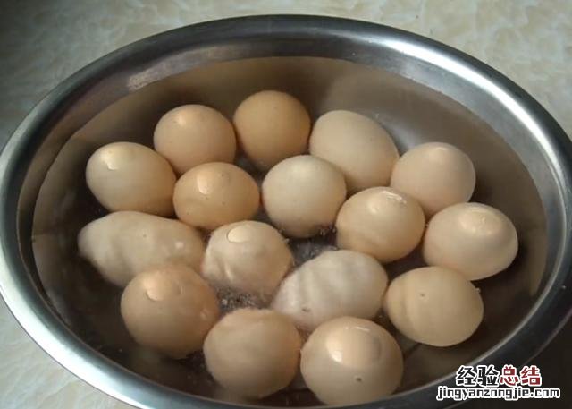 鲜艾叶煮鸡蛋的正确做法 艾叶煮鸡蛋怎么煮