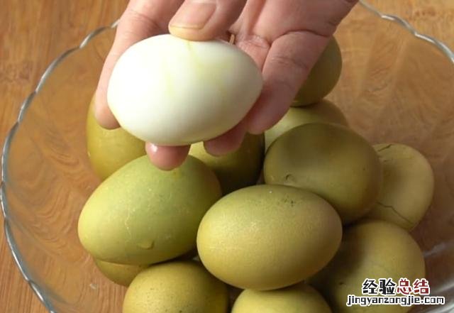 鲜艾叶煮鸡蛋的正确做法 艾叶煮鸡蛋怎么煮