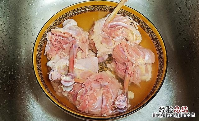 好吃的炸鸡腿简单做法 炸鸡腿怎么做到外酥里嫩