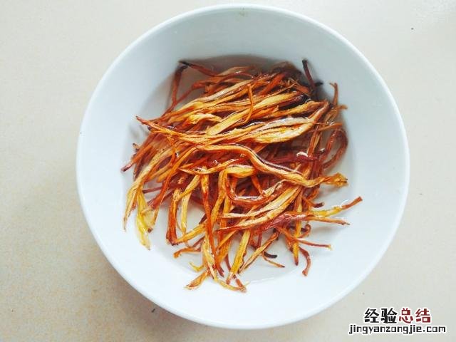 黄花菜的做法大全简单家常 凉拌黄花菜怎么做好吃