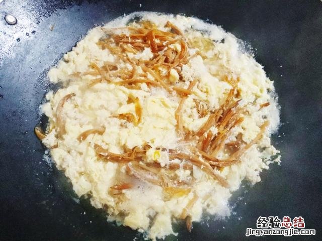 黄花菜的做法大全简单家常 凉拌黄花菜怎么做好吃