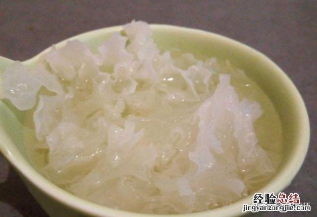 煮银耳汤怎么快速出胶 如何做银耳汤才粘稠