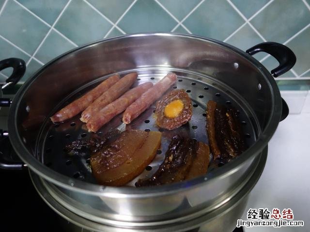 普通电饭锅煲仔饭做法 煲仔饭怎么做才好吃