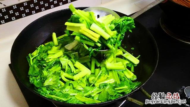 芹菜馅素饺子调馅大全 怎么做芹菜肉馅饺子