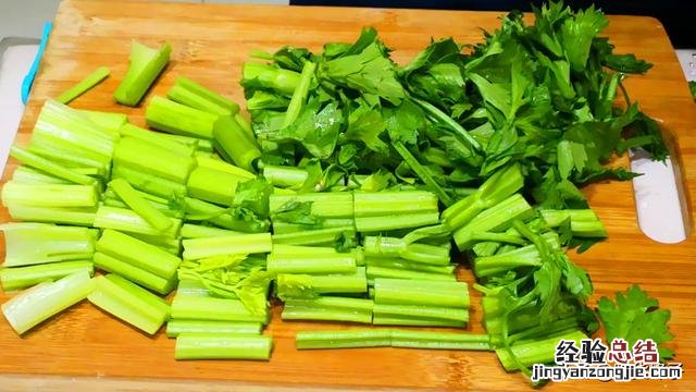 芹菜馅素饺子调馅大全 怎么做芹菜肉馅饺子