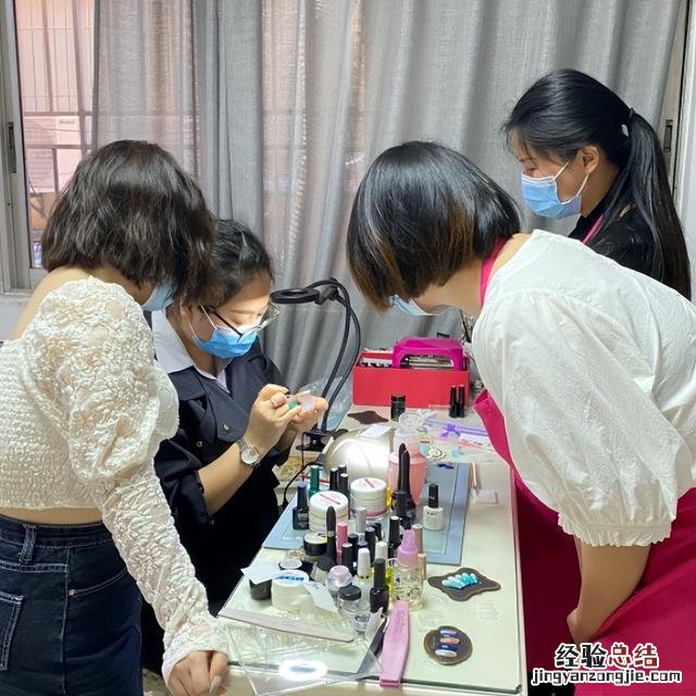 新手美甲师必会的美甲款式 怎么美甲美甲简单教程