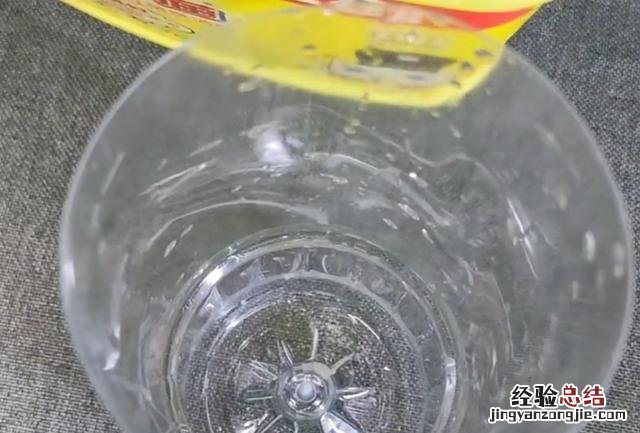 家里有蟑螂怎样驱蟑螂小妙招 怎么消灭蟑螂简单有效的方法
