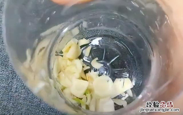 家里有蟑螂怎样驱蟑螂小妙招 怎么消灭蟑螂简单有效的方法