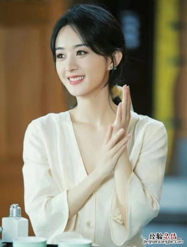 教你这4个步骤 女生淡妆怎么化