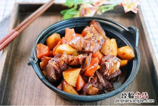 羊排炖土豆的正宗做法 炖羊排怎么炖好吃又简单