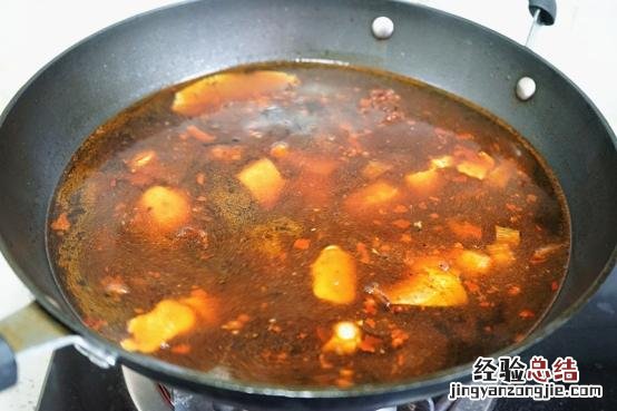 羊排炖土豆的正宗做法 炖羊排怎么炖好吃又简单