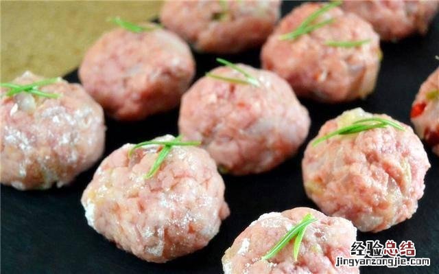 老奶奶告诉各位制作方法 肉丸子怎么做最好吃