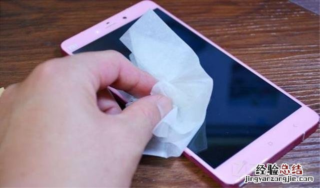 手机掉水里了怎么快速解决 手机进水声音变小怎么办