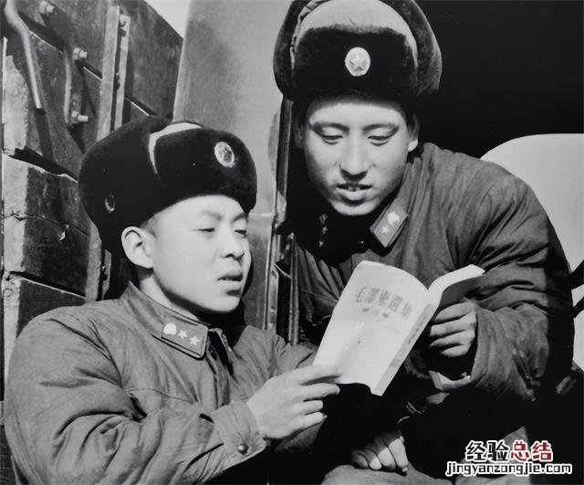 40年后披露事故发生细节 雷锋是怎么牺牲的