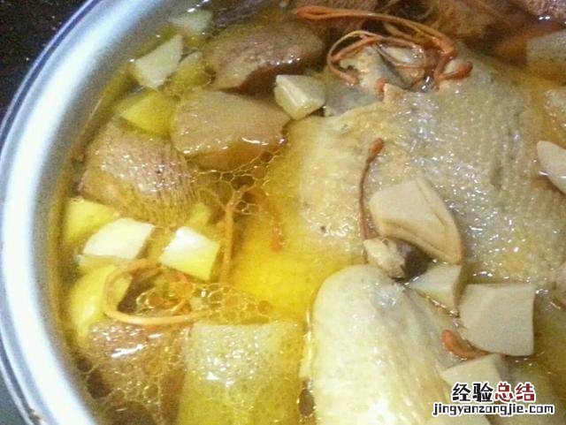 掌握这些技巧鸡汤才鲜美 怎么样煲鸡汤好喝