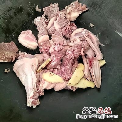 跟30年大厨学的正宗啤酒鸭做法 啤酒鸭怎么做最好吃