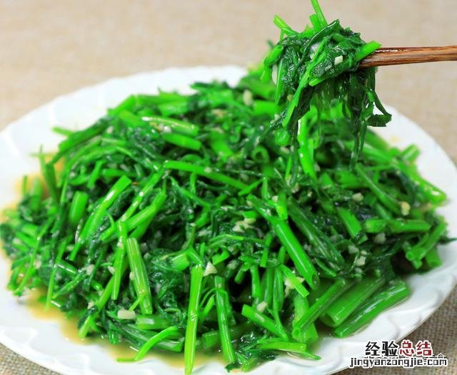 用这方法营养成分1分不丢 空心菜怎么炒好吃