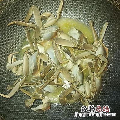 姜葱炒螃蟹最简单的做法 螃蟹怎么做好吃又简单方便