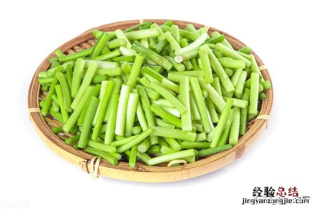 大厨分享妙招鲜嫩爽脆不辣心 蒜苔怎么腌制才好吃家常做法