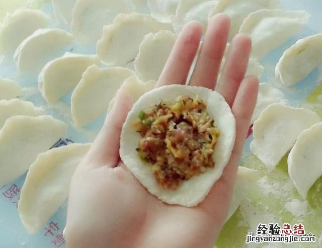 怎样做羊肉馅饺子好吃又不膻 羊肉饺子馅怎么调好吃