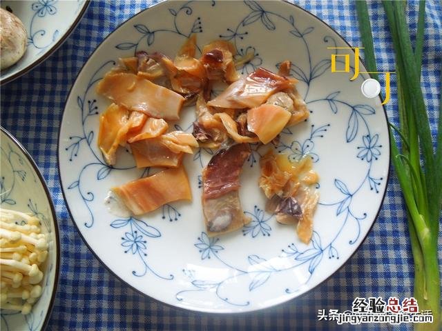 墨鱼干炖汤怎么发挥他的鲜味 墨鱼干怎么做好吃 家常做法