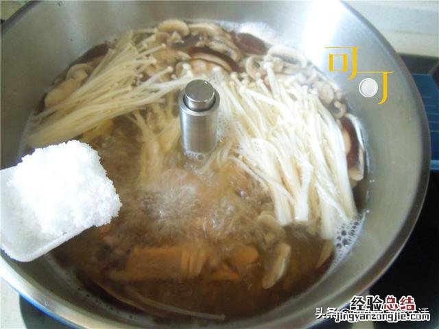 墨鱼干炖汤怎么发挥他的鲜味 墨鱼干怎么做好吃 家常做法