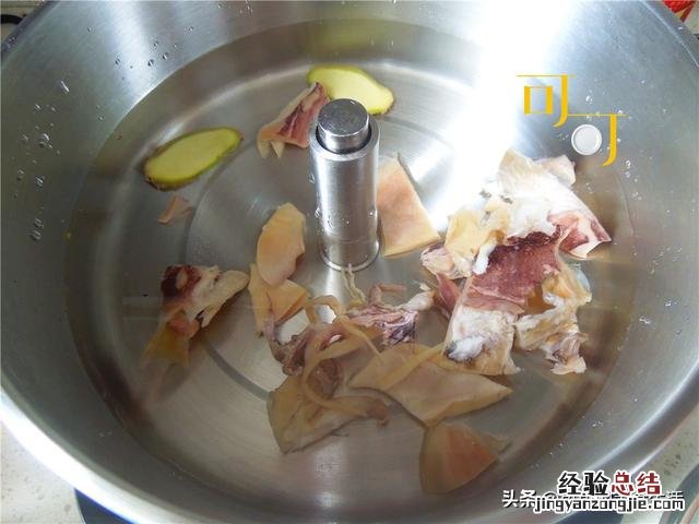 墨鱼干炖汤怎么发挥他的鲜味 墨鱼干怎么做好吃 家常做法