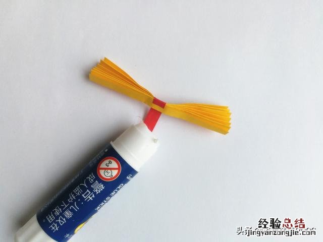 幼儿园厚卡纸做蝴蝶结教程 怎么折蝴蝶结简单又漂亮