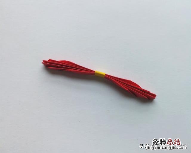 幼儿园厚卡纸做蝴蝶结教程 怎么折蝴蝶结简单又漂亮