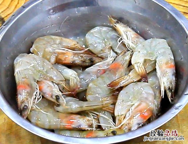 为什么饭店做基围虾不去虾线 基围虾怎么做好吃香辣虾