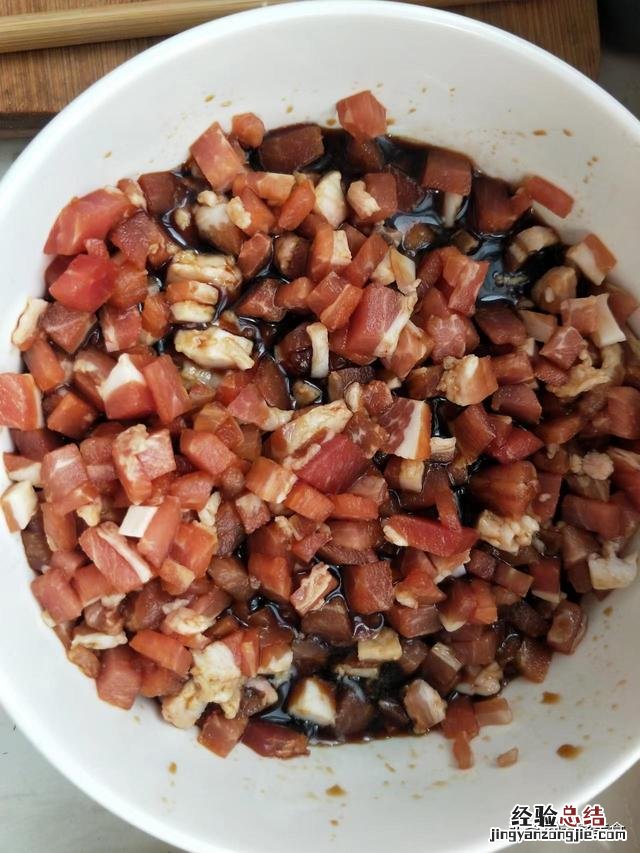 茄子素馅饺子怎么调馅好吃的 茄子馅儿饺子怎么做好吃