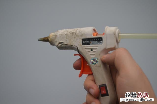 教你4个热熔胶隐藏的用法 热熔胶怎么用粘的好