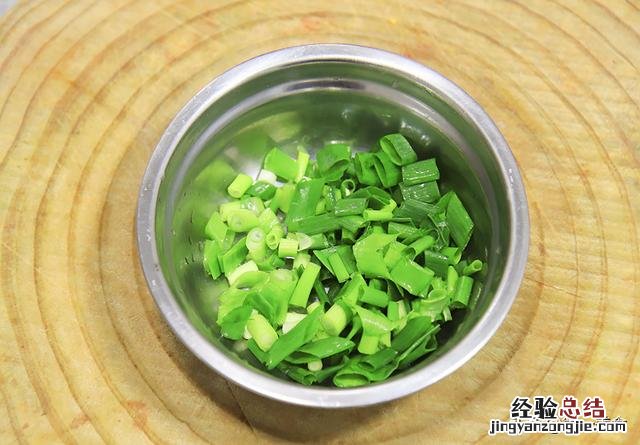 正宗干煸辣子鸡丁的做法 辣子鸡丁怎么做好吃又简单