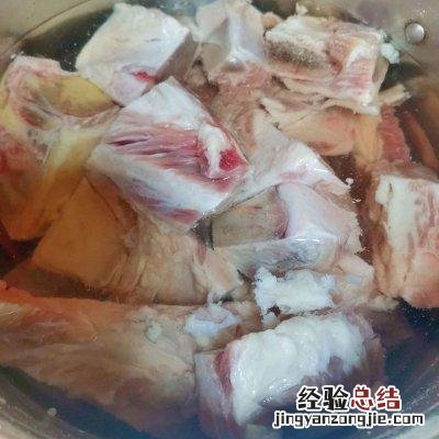 红烧牛排骨最简单的做法步骤 牛排骨怎么做好吃又简单红烧牛排