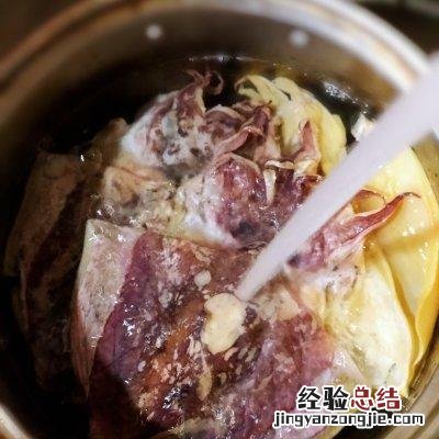 鲜墨鱼烧排骨和墨鱼干烧肉中午刚做完 墨鱼干怎么吃最有营养