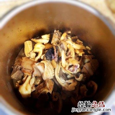 鲜墨鱼烧排骨和墨鱼干烧肉中午刚做完 墨鱼干怎么吃最有营养