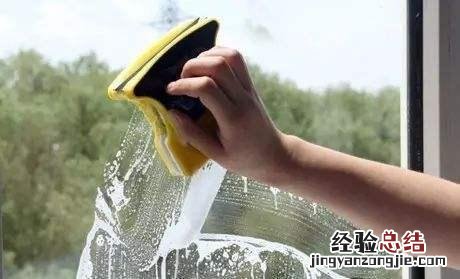 几招又快又干净的方法 玻璃怎么样擦的又干净又快小妙招