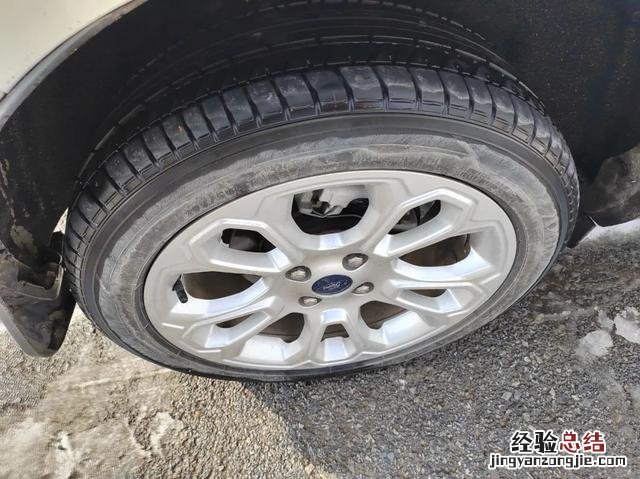 这配置简直是小型SUV中的天花板 福特翼搏怎么样 值得购买吗