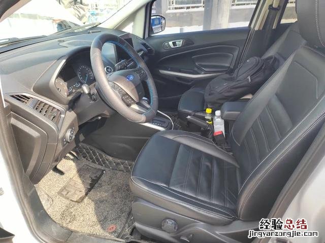 这配置简直是小型SUV中的天花板 福特翼搏怎么样 值得购买吗