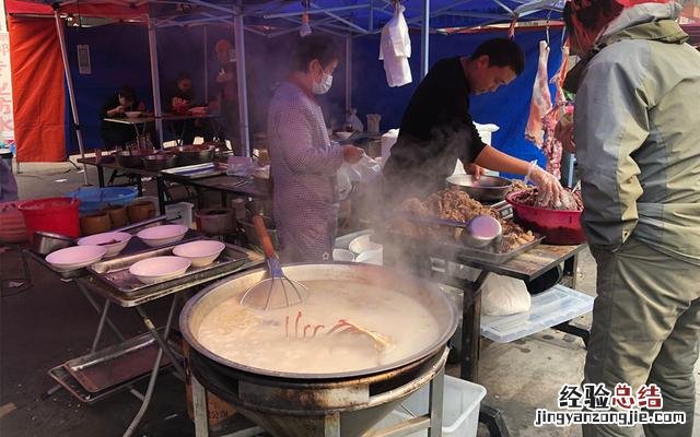 喝羊肉汤的正确步骤 羊肉汤的做法及配料羊肉汤怎么熬