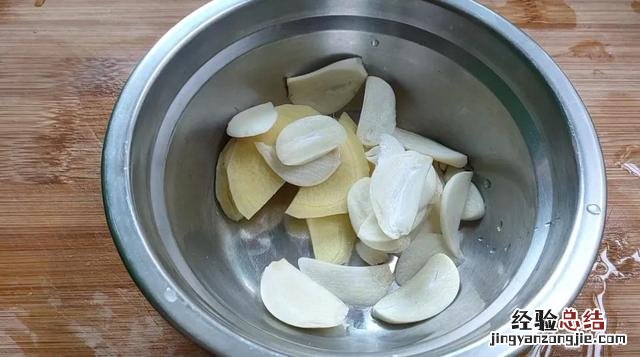 炒春笋别只知道焯水多加2个步骤 春笋怎么炒才好吃简单又好吃