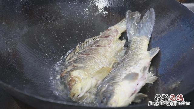 做鲫鱼最好吃最简单的方法 鲫鱼怎么做好吃又有营养