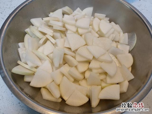 酒店酸甜萝卜的腌制方法 萝卜怎么腌好吃又脆家常做法