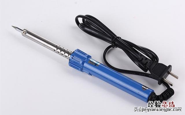 电烙铁的正确使用示范 电烙铁的使用方法及焊接技巧