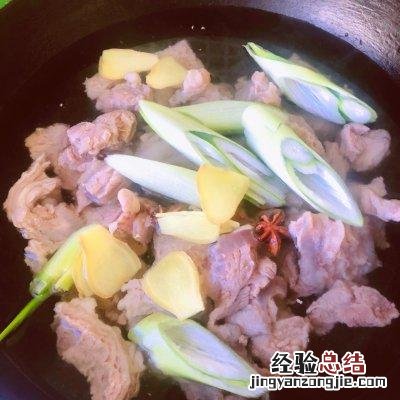 西红柿烧牛腩的做法最正宗的做法 西红柿牛腩怎么做好吃又简单